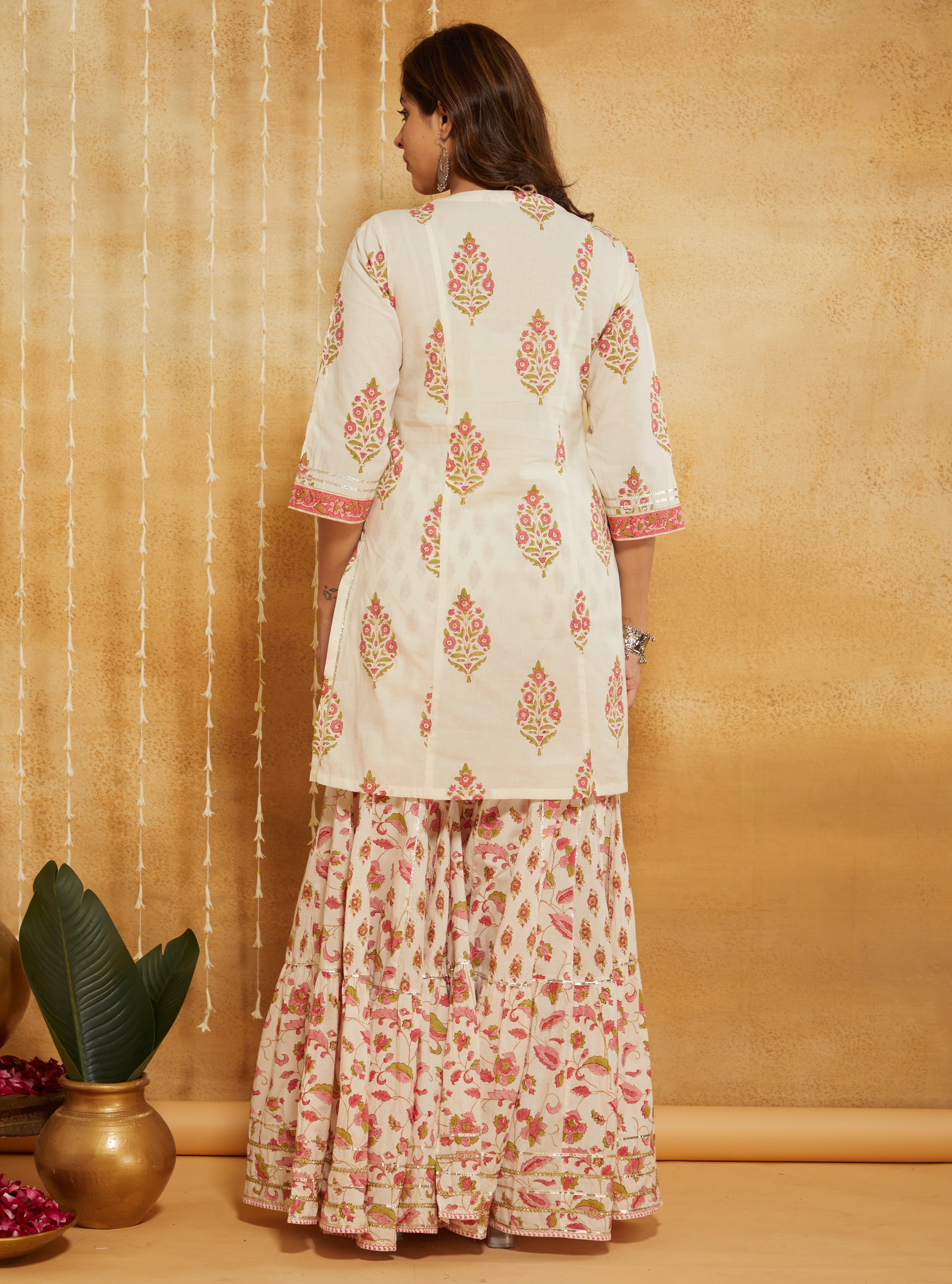 GULABI PEARL BLOCK SHARARA SET